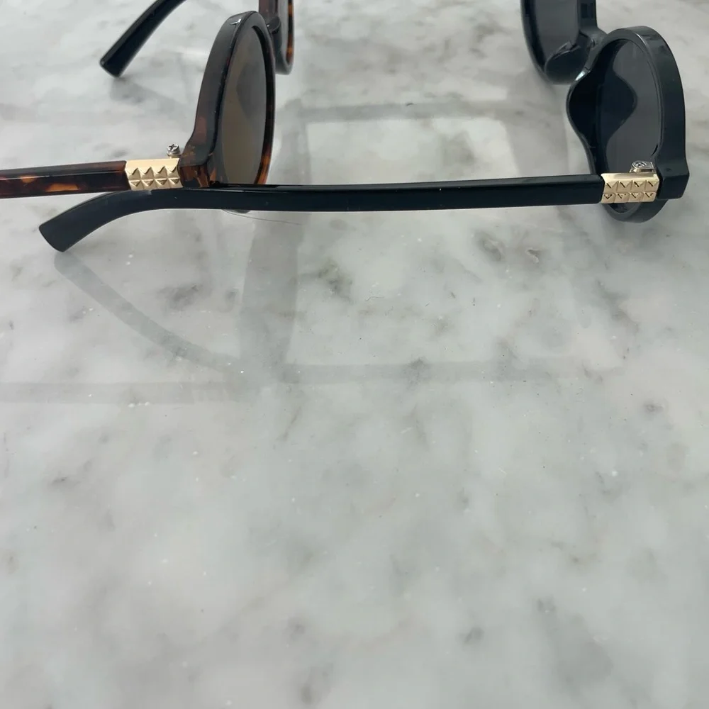 Set of thin frame sunglasses. black frame black lens tortoise frame brown lens - Picture 4 of 7
